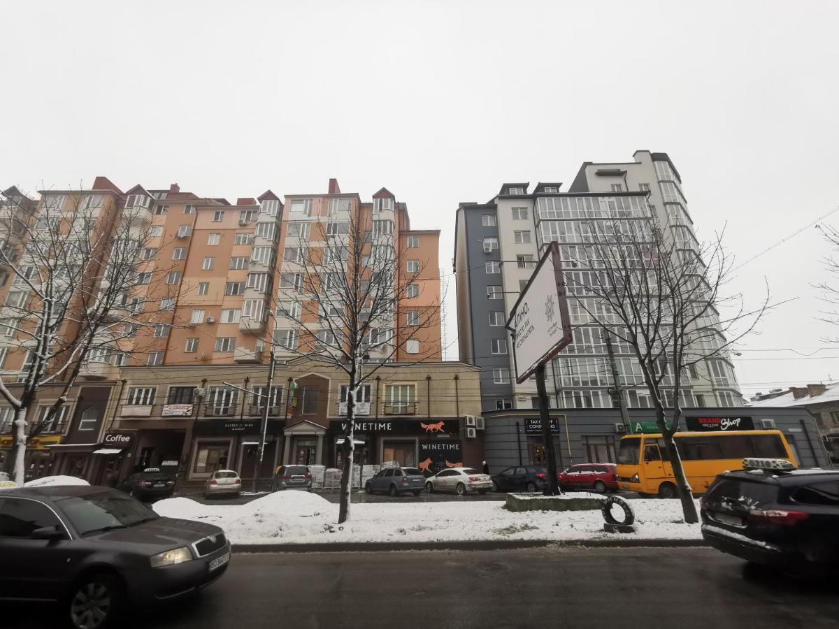 Подобово В Центрі Поряд Жд Ternopil Esterno foto